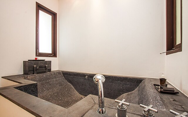 Nirano Villa 21 2 Beds