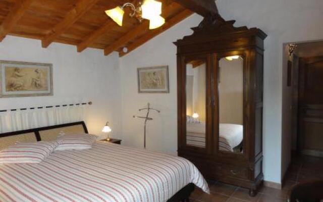 Chambres dHôtes de Charme du Château de Missandre