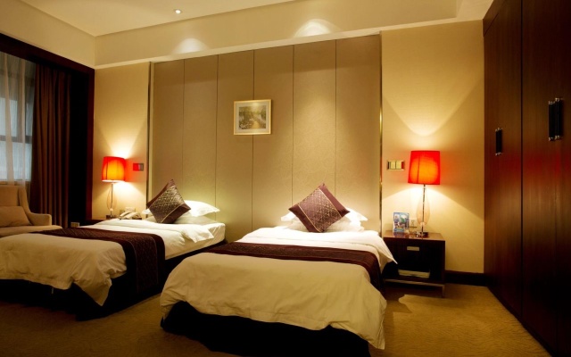 Yangtze Hotel – Guest Rooms – Wuhan