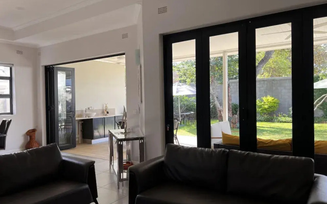 Victoria Falls Estate Villa - 2274
