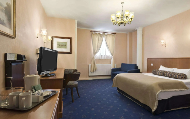 Ramada by Wyndham Loughborough Hotel