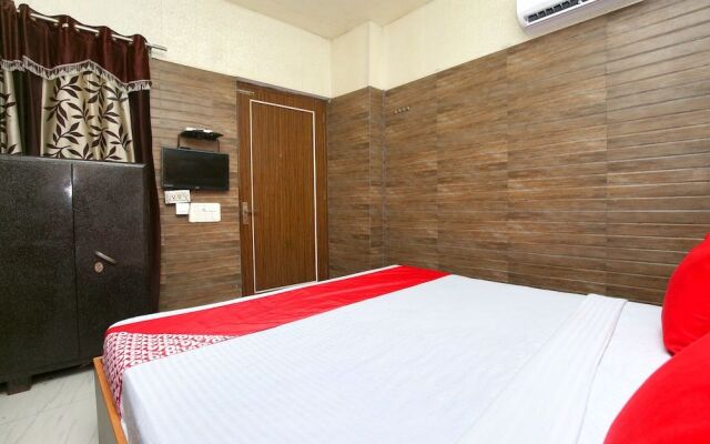 Oyo 19739 Royal Hotel And Restaurant