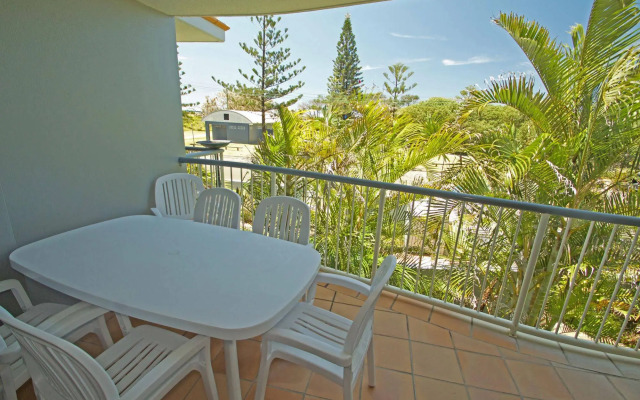 Surf Club Apartments