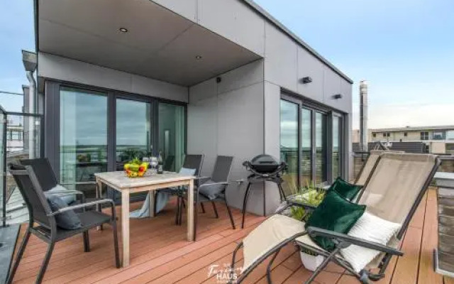 Dock 76 Bridge - Penthouse