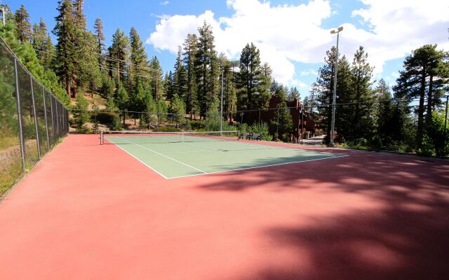 Mammoth Ski & Racquet Club