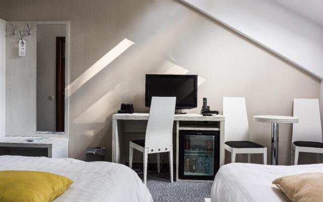 Alex & George Boutique Hotel