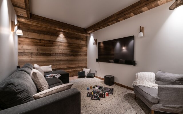 Alaska Lodge by Alpine resorts