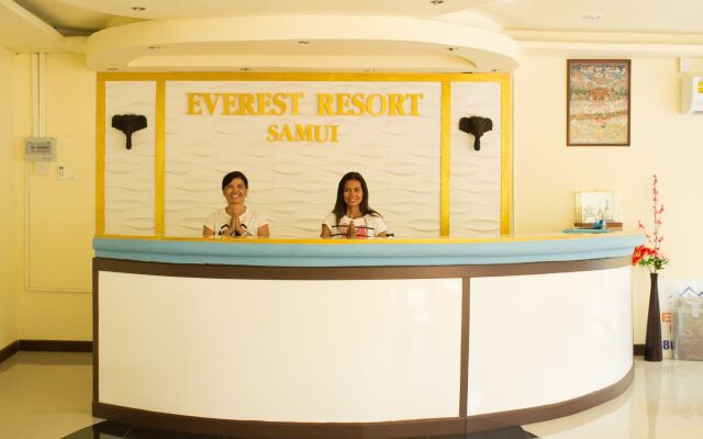 Everest Resort