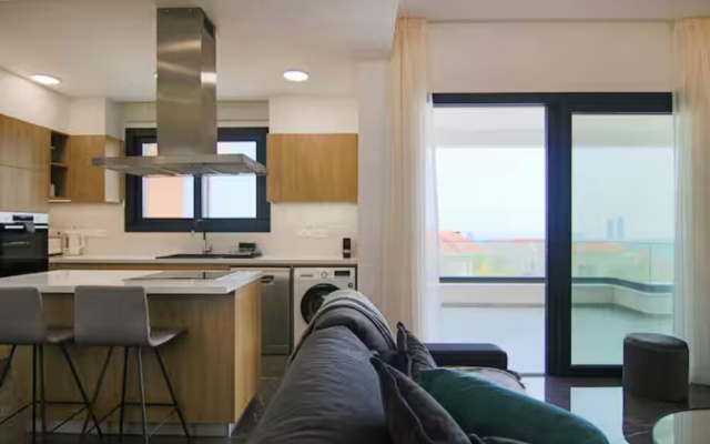 131 LIM 201 - Stay Anna Residence Sea View Apar