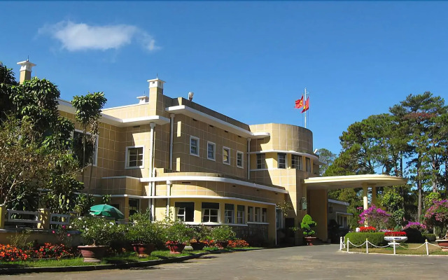 Starhill Hotel