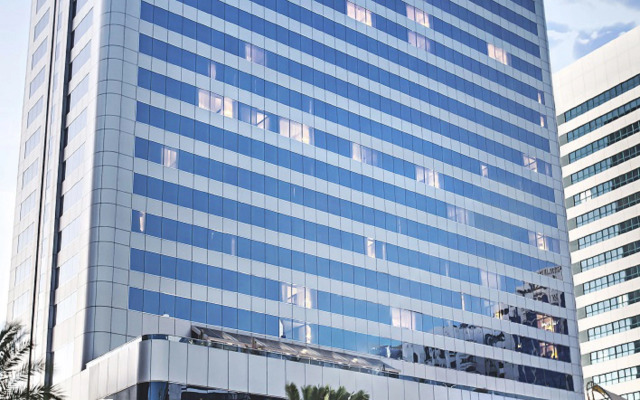 Отель Corniche Abu Dhabi