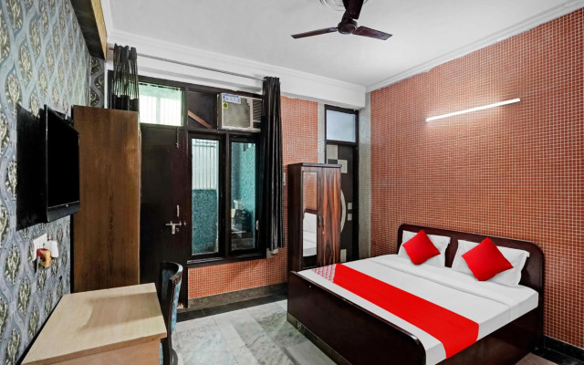 OYO Flagship 80586 Elite Homes