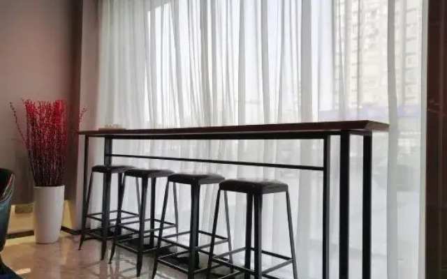 Homeinn Selected Hotel (Jiayu Jinxiuhuayuan)