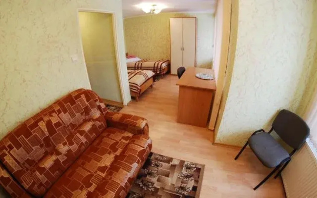 Hotel and restaurant complex "Intourist"