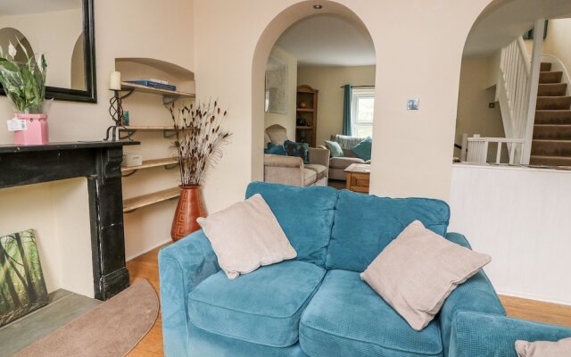 Ynys Cottage