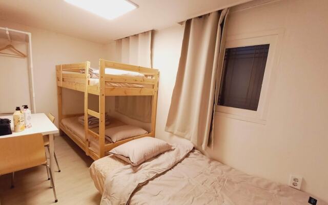 G Yongsan Inn