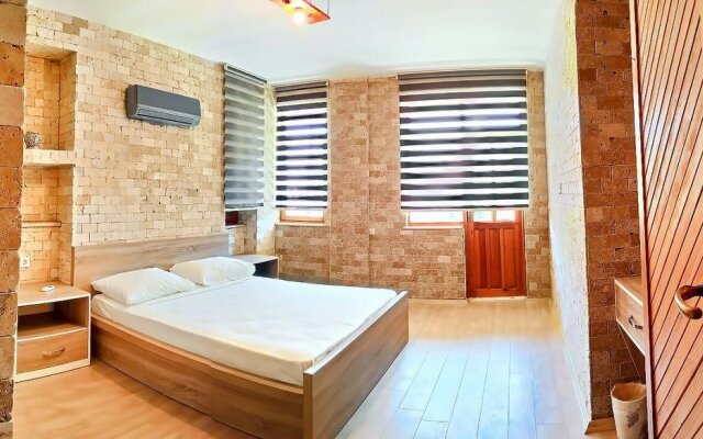 Arya Suites