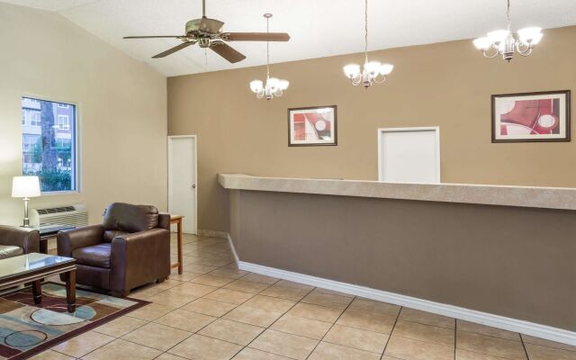 Super 8 by Wyndham Tempe/ASU/Airport