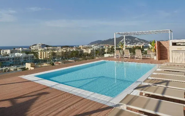 Invisa Aparthotel Casa Luis