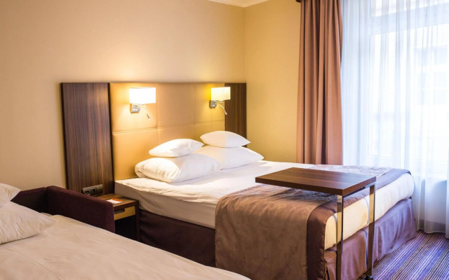 DeSilva Premium Opole