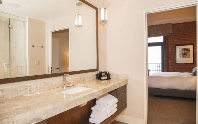 Luxurious Sf Condo In San Francisco