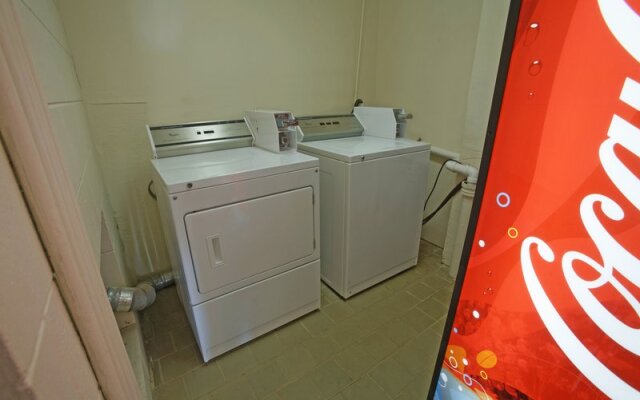 Americas Best Value Inn Evergreen