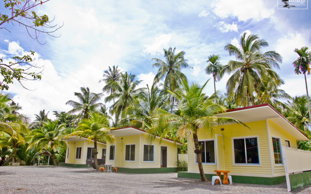 Rim Nam Lomyen Resort