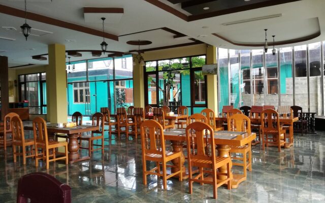 Gold Star hotel