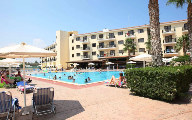 Tsokkos Gardens Hotel & Apartments
