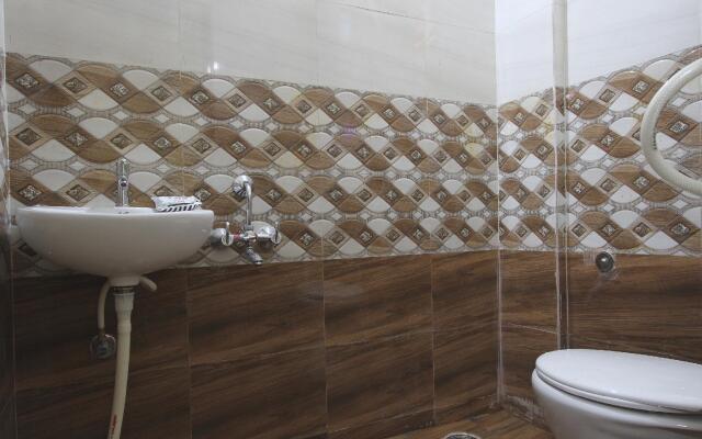 OYO 22471 Middle East Residency