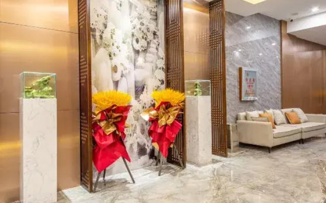 Bayman Holiday Inn Guandu Square Kunming