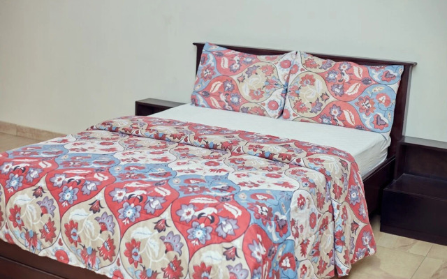 9 Roses Hotel