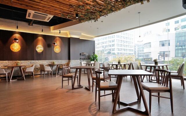 ibis Styles HZ Chaowang Rd