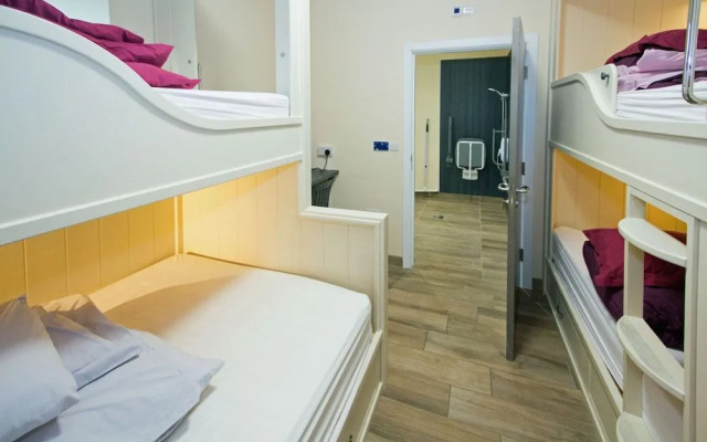 Canolfan Y Fron - Hostel