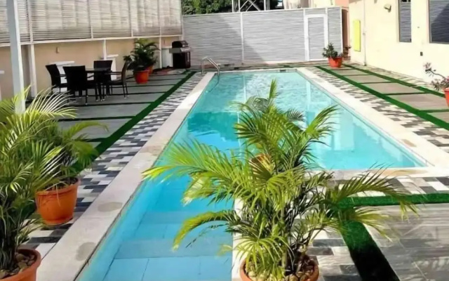 Hera Hospitality Limited