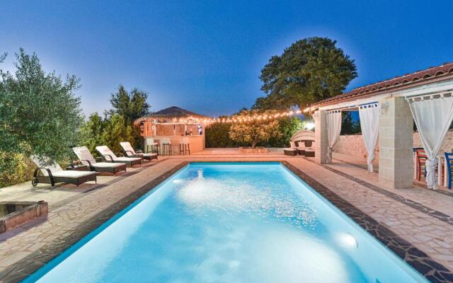TRULLI ITALIA 6&2, Emma Villas