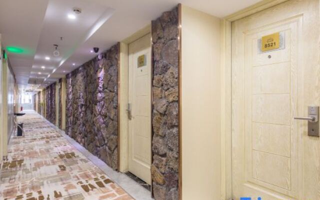 Teddy Hotel (Yiwu International Trade City Branch)