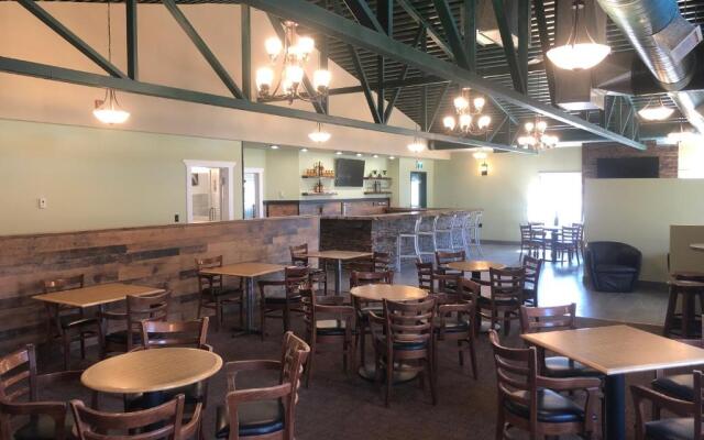 Onoway Inn And Suites