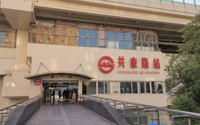 Hi Inn Shanghai Gongkang Road Metro Station