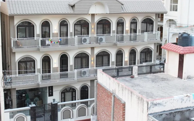 OYO 2749 Hotel Vedas