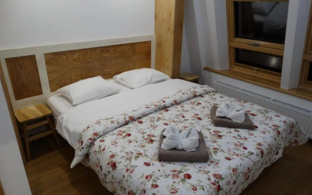 Apartamenty Pod Różami