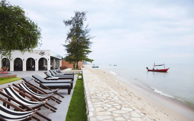 SiamBeach Resort