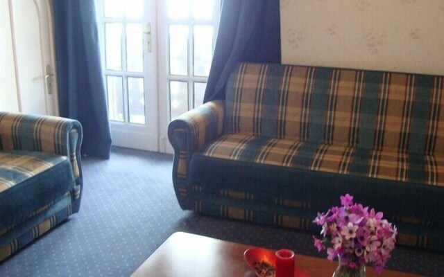 Elafos Hotel