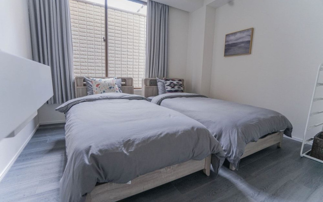 ZAITO Tokyo Yokokawa Economy Inn