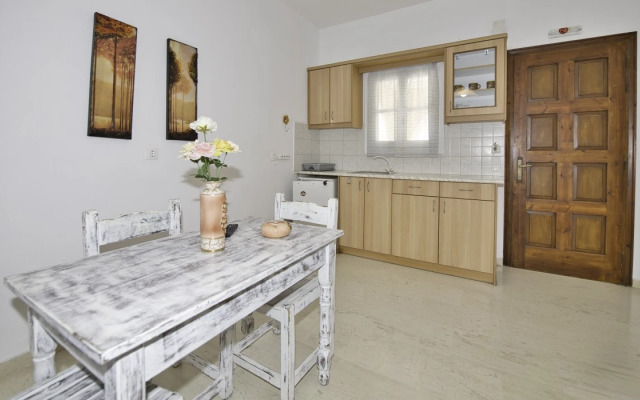 Ira Apartments