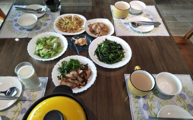 1969 Meters Square Seed B&B