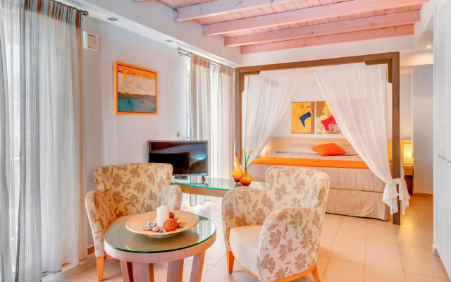 Nissaki Beach Hotel