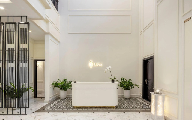 Melia Vinpearl Cam Ranh Beach Resort