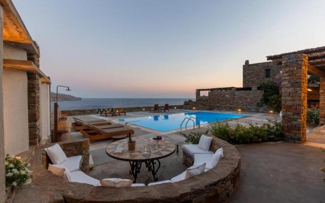 Villa Myrto, breathtaking Aegean view, 5' from Koundouros beach