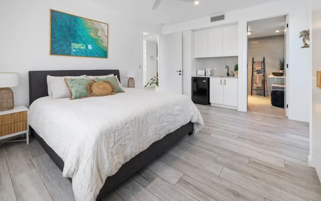 Beach Home in Burleigh Waters